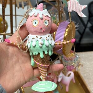 Ice creamy ornament by Glitterville